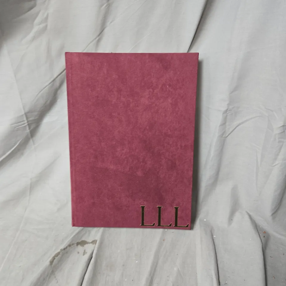 HANDCRAFTED PHOTO ALBUM