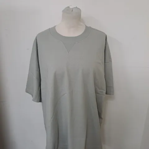 GYMSHARK OVERSIZED LARGE TSHIRT