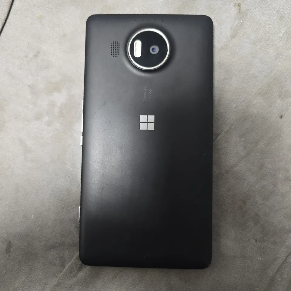 MICROSOFT LUMIA 950 XL RM-1085 IN BLACK