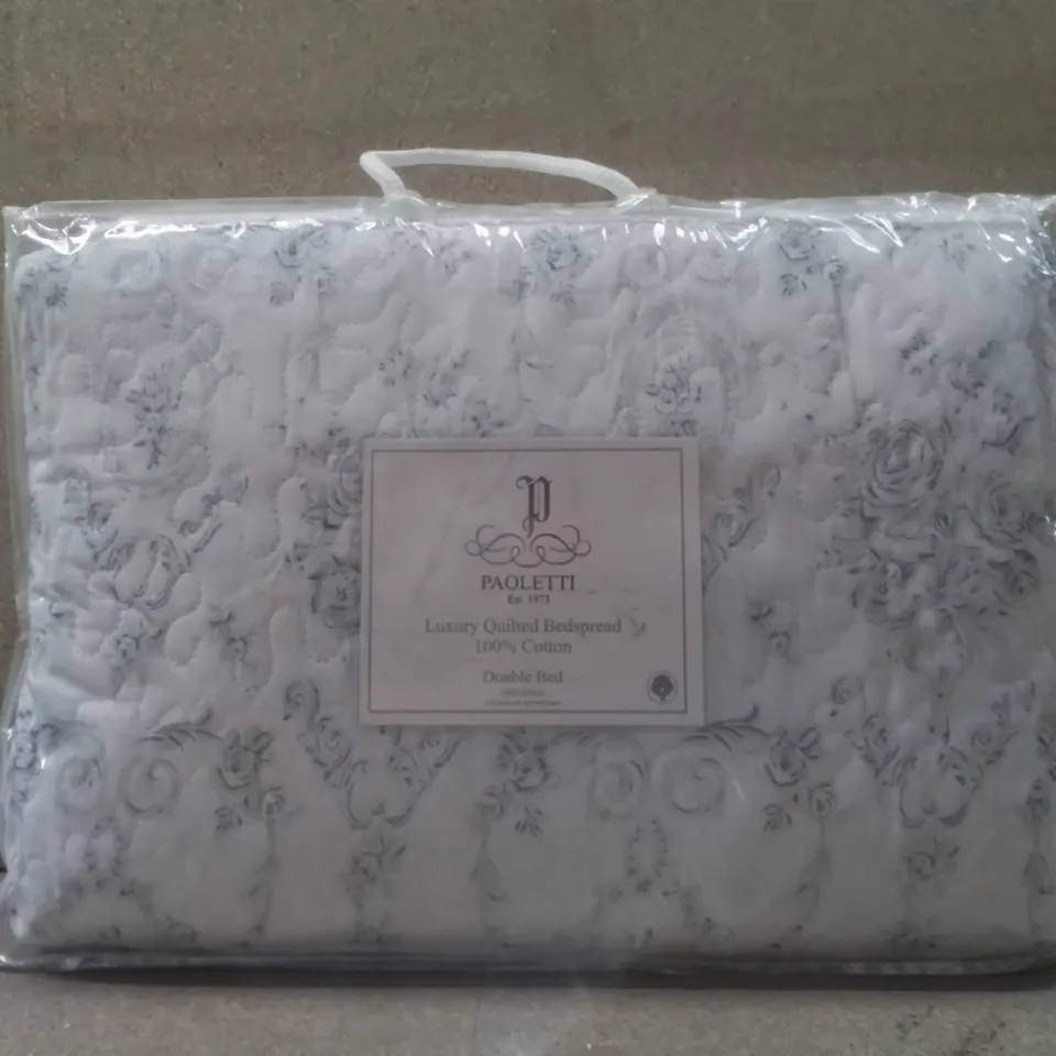 BRAND NEW PAOLETTI DOUBLE LUXURY QUILTED BEDSPREAD - BLUE FLORAL/WHITE