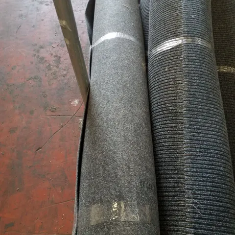 ROLL OF QUALITY CARPET IN DARK GREY - SIZE UNSPECIFIED