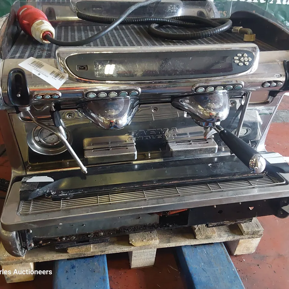 TRADITIONAL FAEMA EMBLEMA COFFEE MACHINE