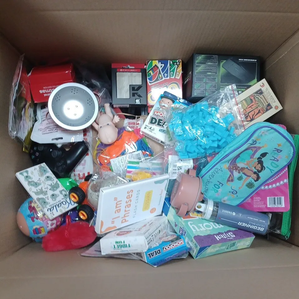 LARGE BOX OF APPROXIMATELY 20 ASSORTED TOYS AND GAMES TO INCLUDE MONOPOLY, BRUSH PENS AND PAW PATROL