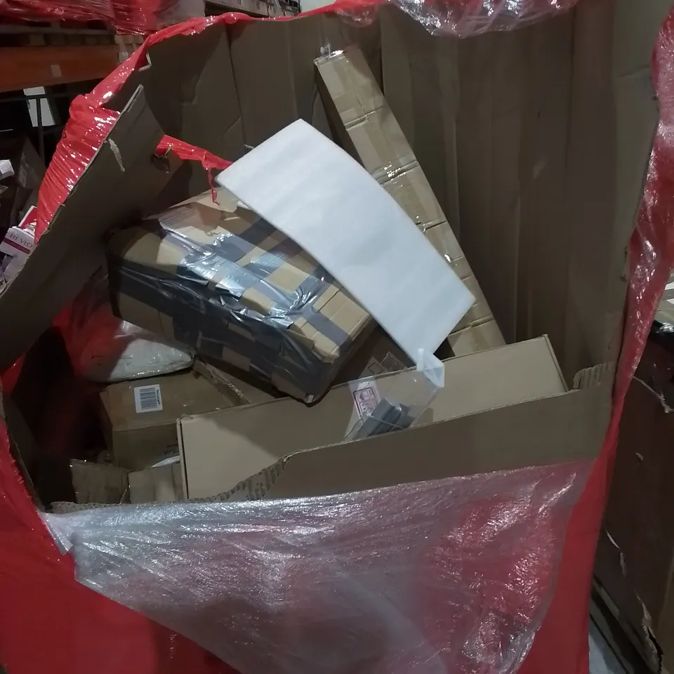 PALLET OF ASSORTED ITEMS TO INCLUDE: KITCHEN MIXER TAP, PEDESTAL FAN, COMPUTER MAINFRAME BRACKET, WHITE EXTRA TALL RETRACTABLE GATE ETC