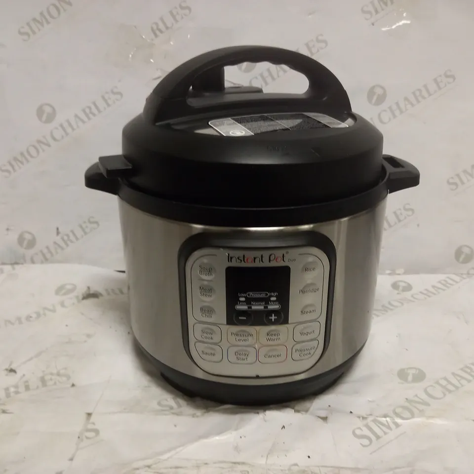 INSTANT POT DUO MINI PRESSURE COOKER