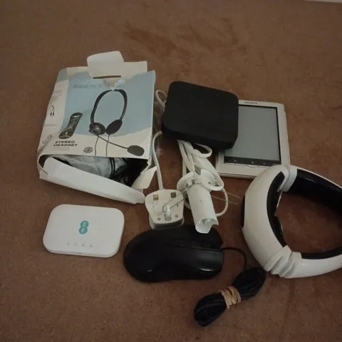 APPROXIMATELY 10 ASSORTED ELECTRICAL PRODUCTS TO INCLUDE WIRED MOUSE, SONY BOOK READER, STEREO HEADSET, ETC