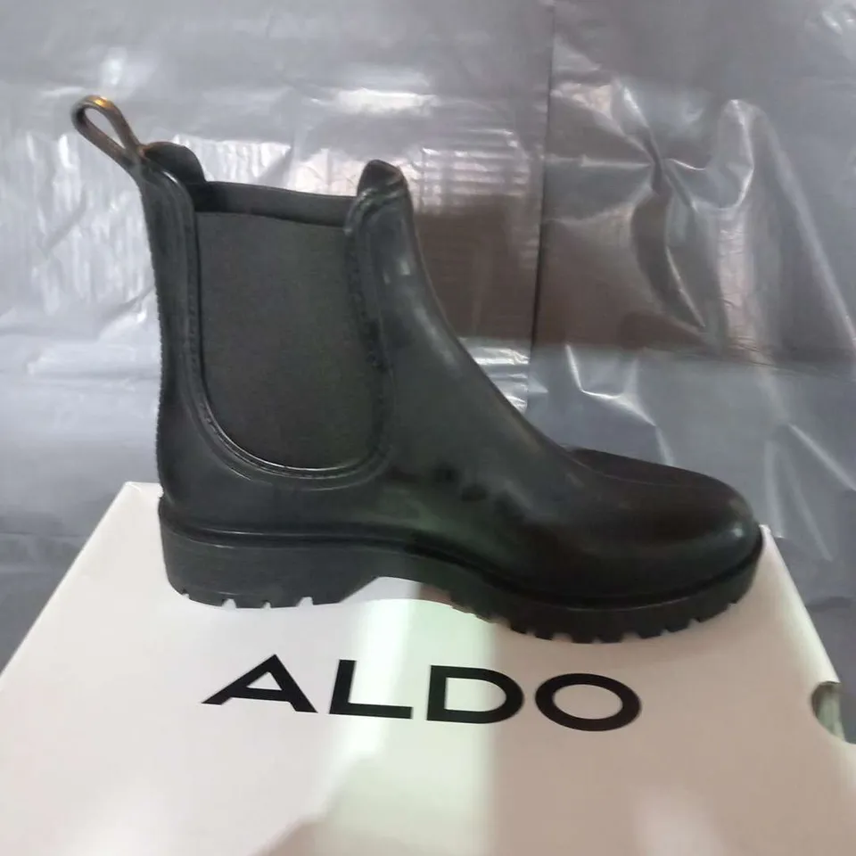 BOXED ALDO JERAYCLYA BLACK SIZE 6