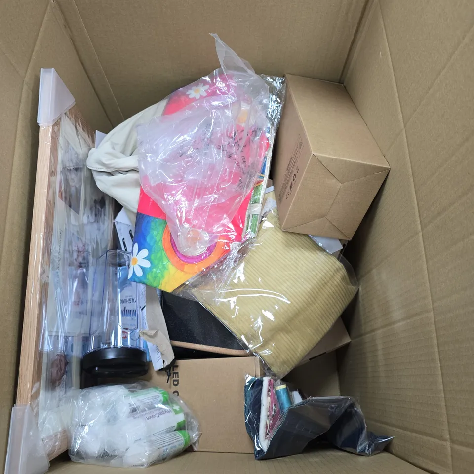 BOX OF APPROXIMATELY 12 ASSORTED HOUSEHOLD ITEMS TO INCLUDE PILLOW, FABULOSA TOILET ROLLS AND NEOPRENE WRIST AND ANKLE WEIGHTS