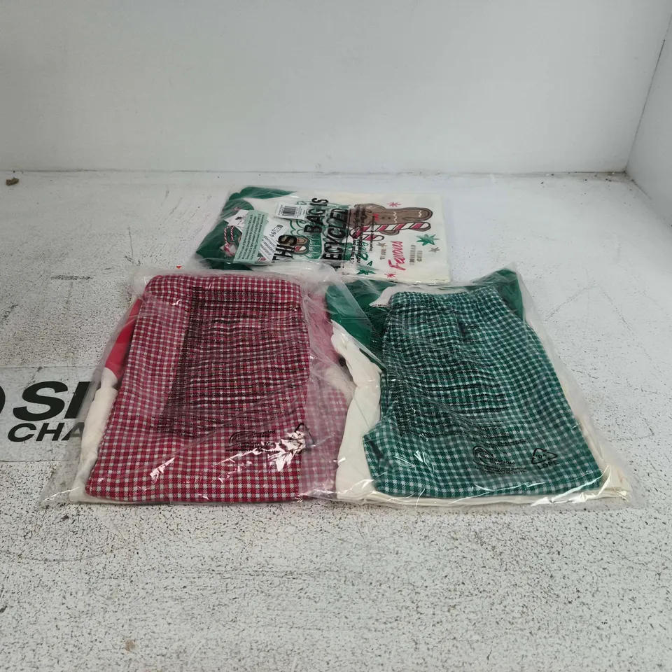 BOX OF APPROXIMATELY 30 ASSORTED CLOTHING ITEMS TO INCLUDE BABY RAGLAN CHRISTMAS PJ SET 6-12 MONTHS DEEP MINT GINGHAM ETC