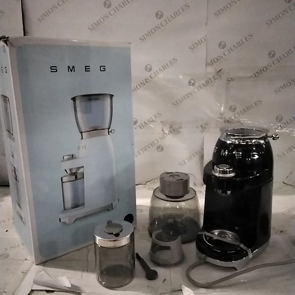 BOXED SMEG COFFEE GRINDER 