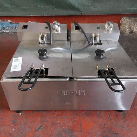 BUFFALO COMMERCIAL TWIN TANK TWIN BASKET 2x5LTR COUNTERTOP FRYER 2X2.8KW
