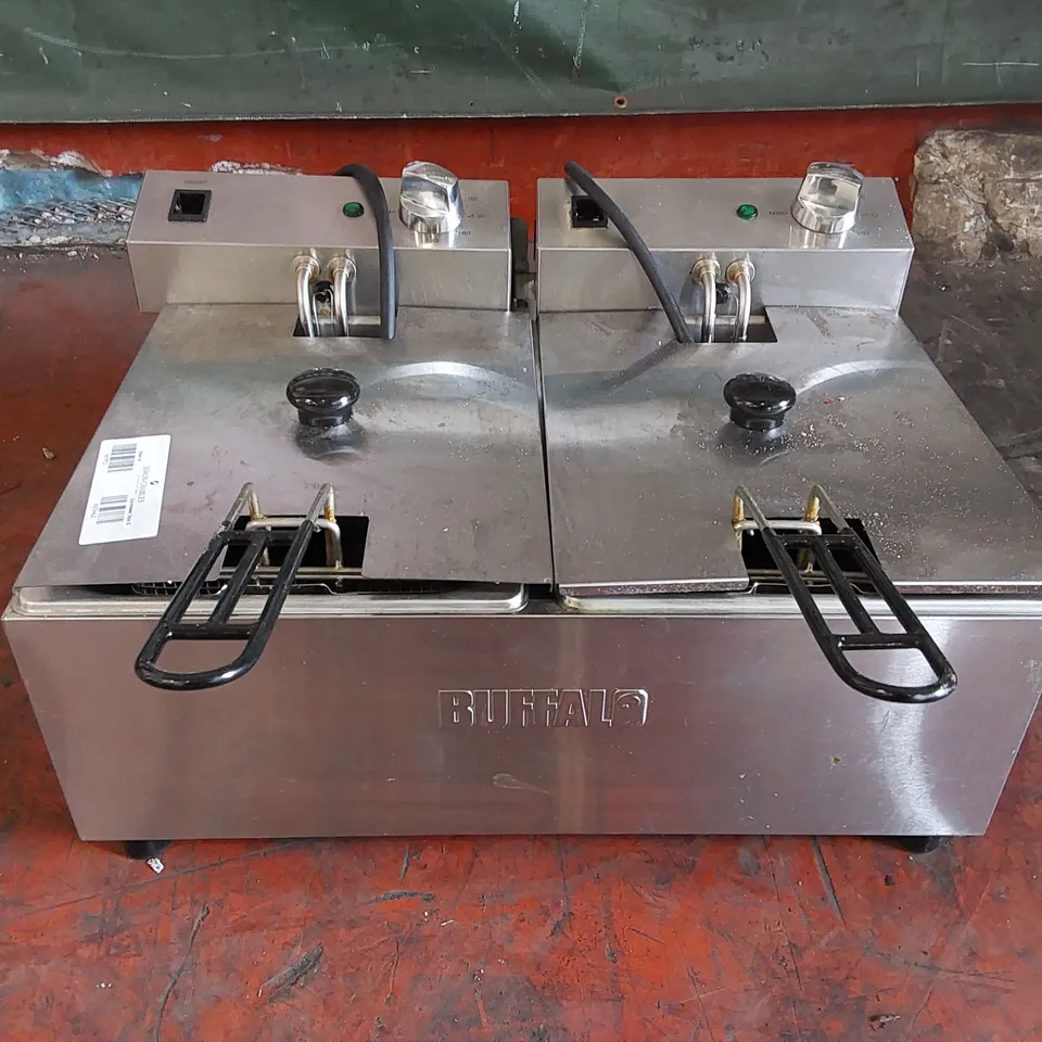 BUFFALO COMMERCIAL TWIN TANK TWIN BASKET 2x5LTR COUNTERTOP FRYER 2X2.8KW