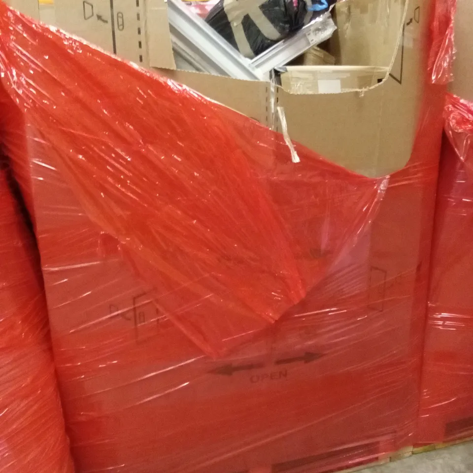 PALLET OF ASSORTED HOUSEHOLD GOODS AND PRODUCTS TO INCLUDE;ROLLER BLINDS, RETRACTABLE SAFETY GATE,IRONING BOARD