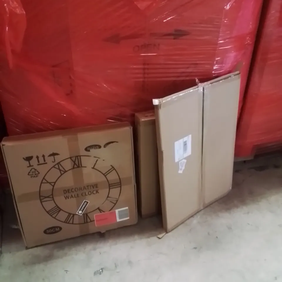 PALLET OF ASSORTED HOUSEHOLD GOODS AND PRODUCTS TO INCLUDE;CLOCK,PICTURE FRAME,FLOATING SHELVES 