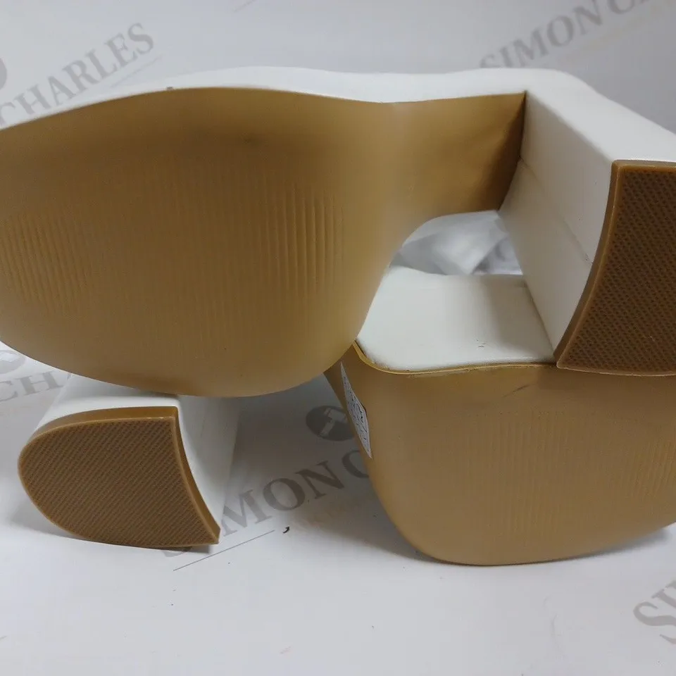 KOI VEGAN ATLIS HEELED WHITE SOCK BOOTS - SIZE 6