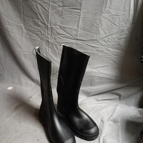 WADE WELLIE JET BLACK WELLINGTON BOOTS, UK 10 (EU 44, US 11)