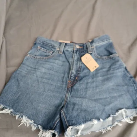 LEVI'S HIGH-WAISTED MOM SHORTS – BLUE DENIM, WOMEN'S SIZE 26