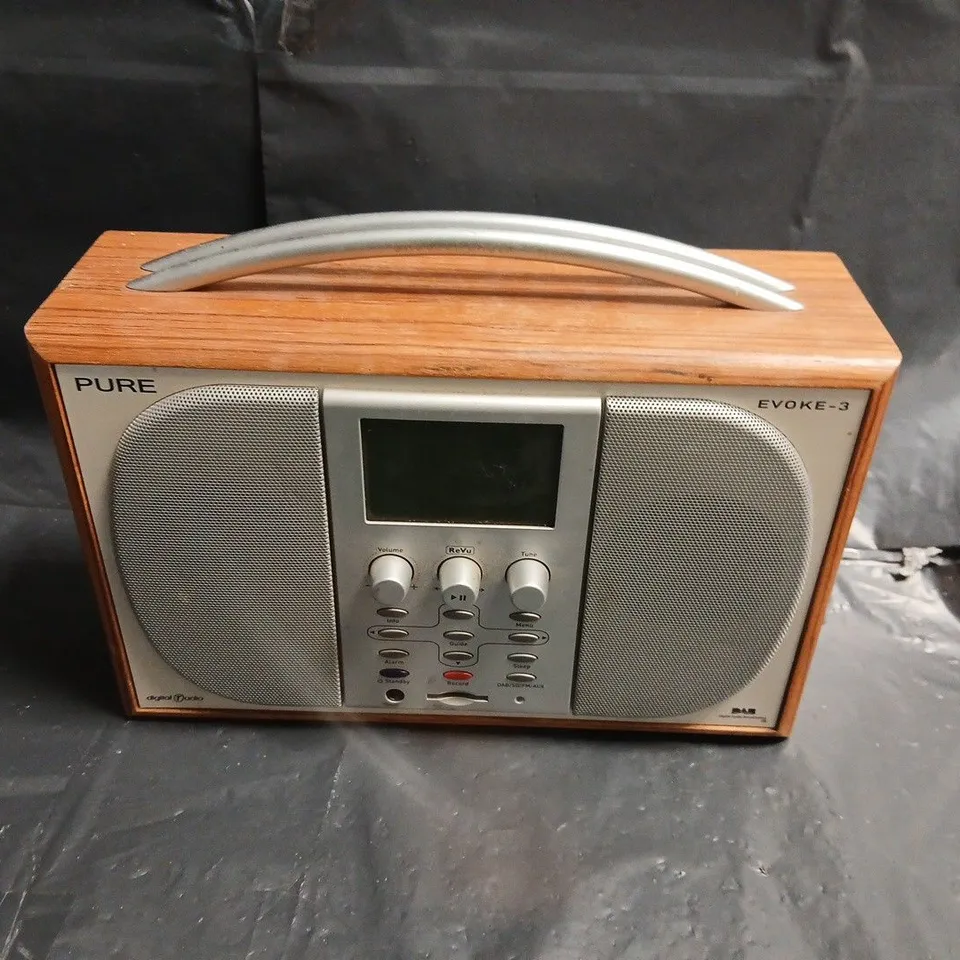 PURE EVOKE-3 DIGITAL RADIO – WOODEN CABINET