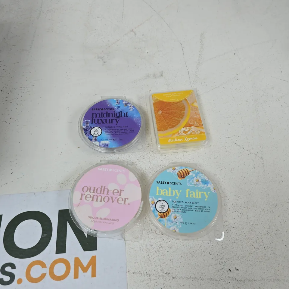 TOTE OF APPROXIMATELY 12 ASSORTED ITEMS TO INCLUDE: ASSORTED WAX MELTS 