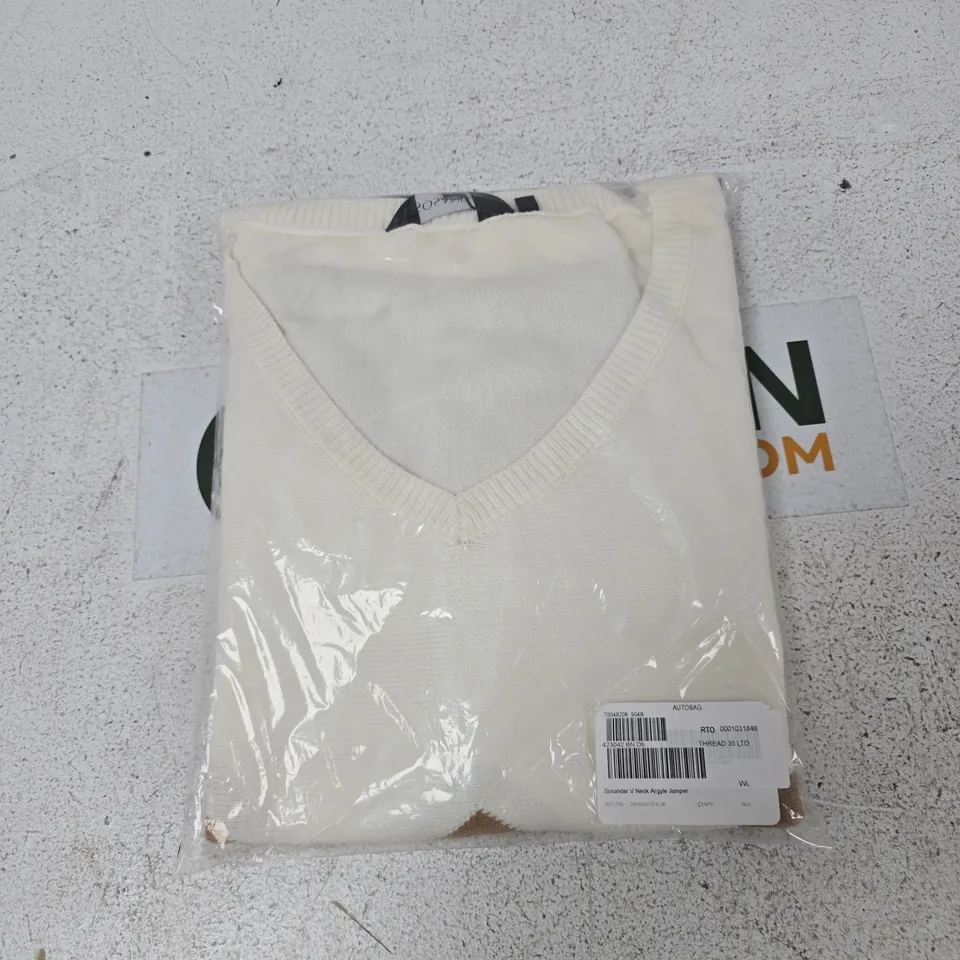 SOSANDAR V-NECK ARGYLE JUMPER – WHITE KNITWEAR (POLYBAGGED) SIZE XL