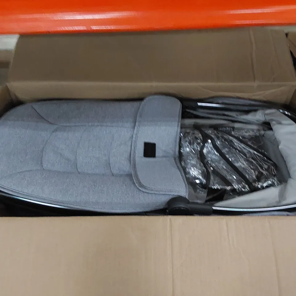 BOXED OYSTER3 CARRYCOT