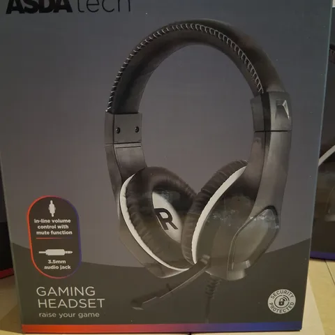 FOUR BRAND NEW TECH GAMING HEADSETS