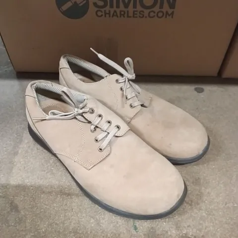 MEN'S BEIGE SUEDE DERBY SHOES – UK 11