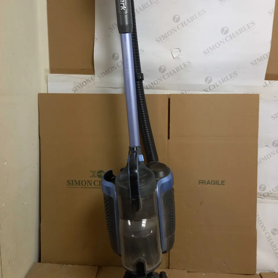 SHARK POWERED LIFT AWAY DUO CLEAN HOOVER