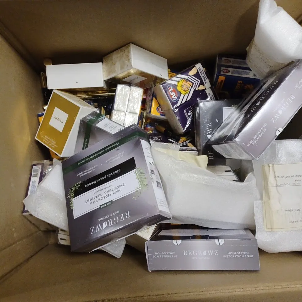 APPROXIMATELY 20 ASSORTED COSMETIC GOODS TO INCLUDE REGROWZ HAIR REGROWTH & THICKENING TREATMENT 3 MONTH PROGRAM, ELIZABETH ARDEN UNTOLD EAU DE PARFUM (50ml), DISNEY FROZEN II FRAGRANCE GIFT SET, ETC