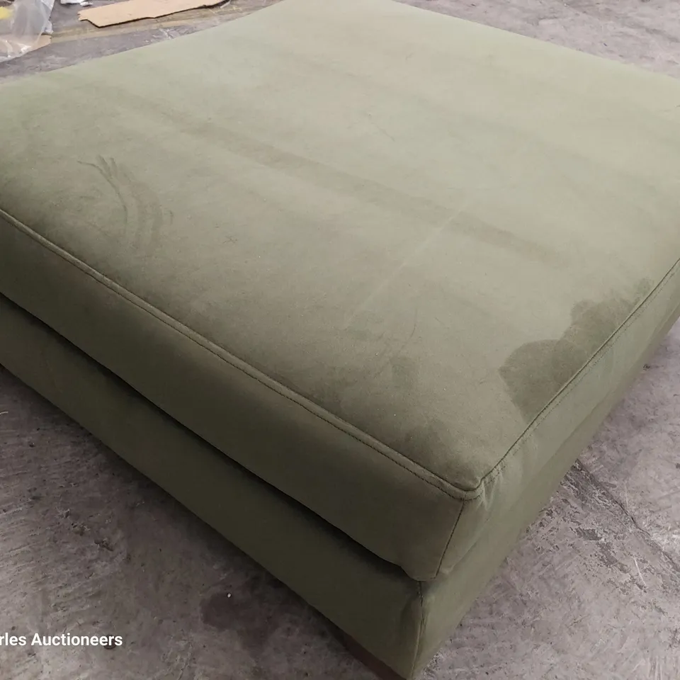 QUALITY BRITISH DESIGNER LOUNGE Co. LARGE SQUARE FOOTSTOOL PLUSH GREEN FABRIC 