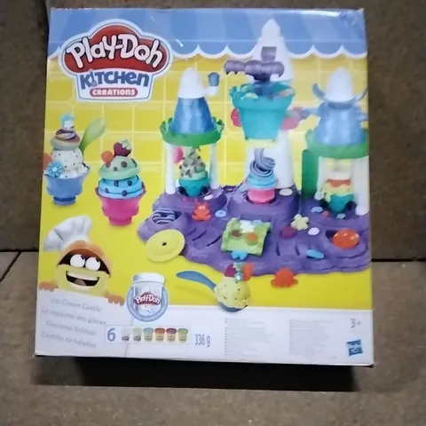 BOXED PLAY-DOH KITCHEN CREATIONS ICE CREAM CASTLE