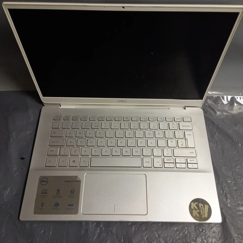 DELL INSPIRON P116G LAPTOP IN SILVER