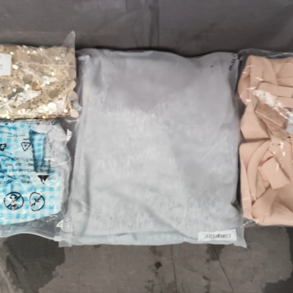 APPROXIMATELY 20 ASSORTED CLOTHING AND FASHION PRODUCTS IN VARIOUS STYLES AND SIZES - COLLECTION ONLY