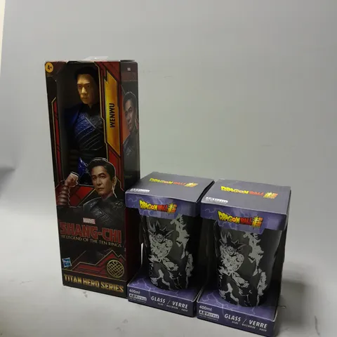 BOX OF APPROX 15 ASSORTED ITEMS TO INCLUDE - DRAGONBALL GLASSES , MARVEL SHANG-CHI TITAN HERO SERIES