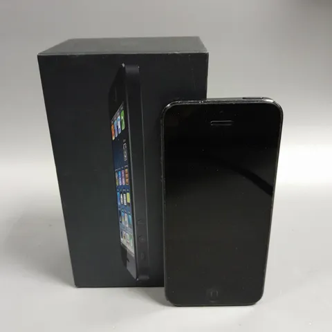 BOXED APPLE IPHONE 5 SMARTPHONE