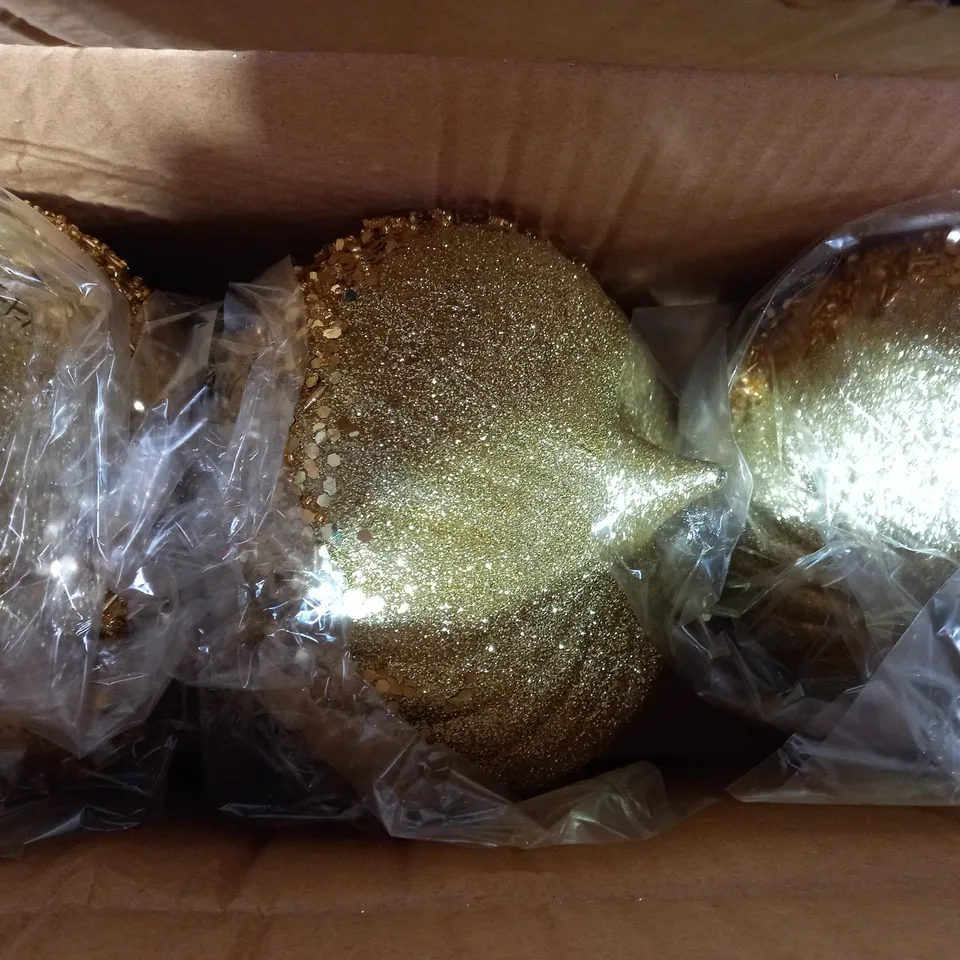 ALISON CORK SET OF LARGE GLITTER ELLIPSE BAUBLES RED AND GOLD