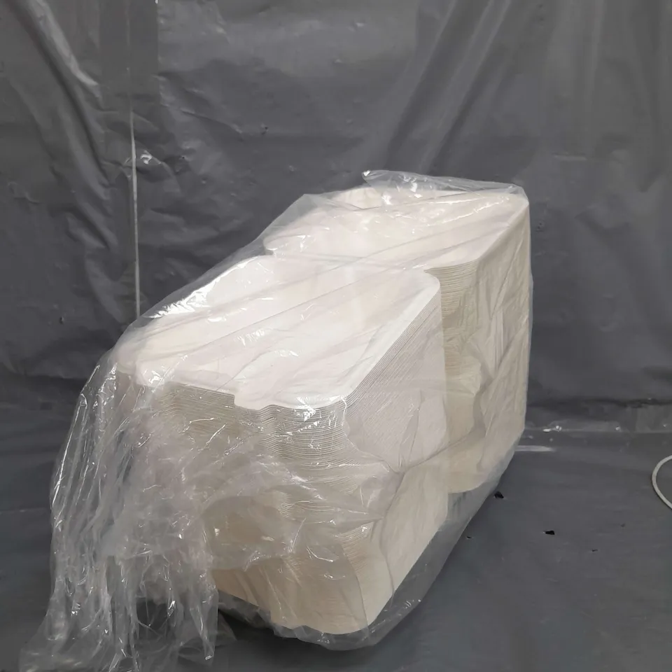 WHITE DISPOSABLE FOOD CONTAINERS