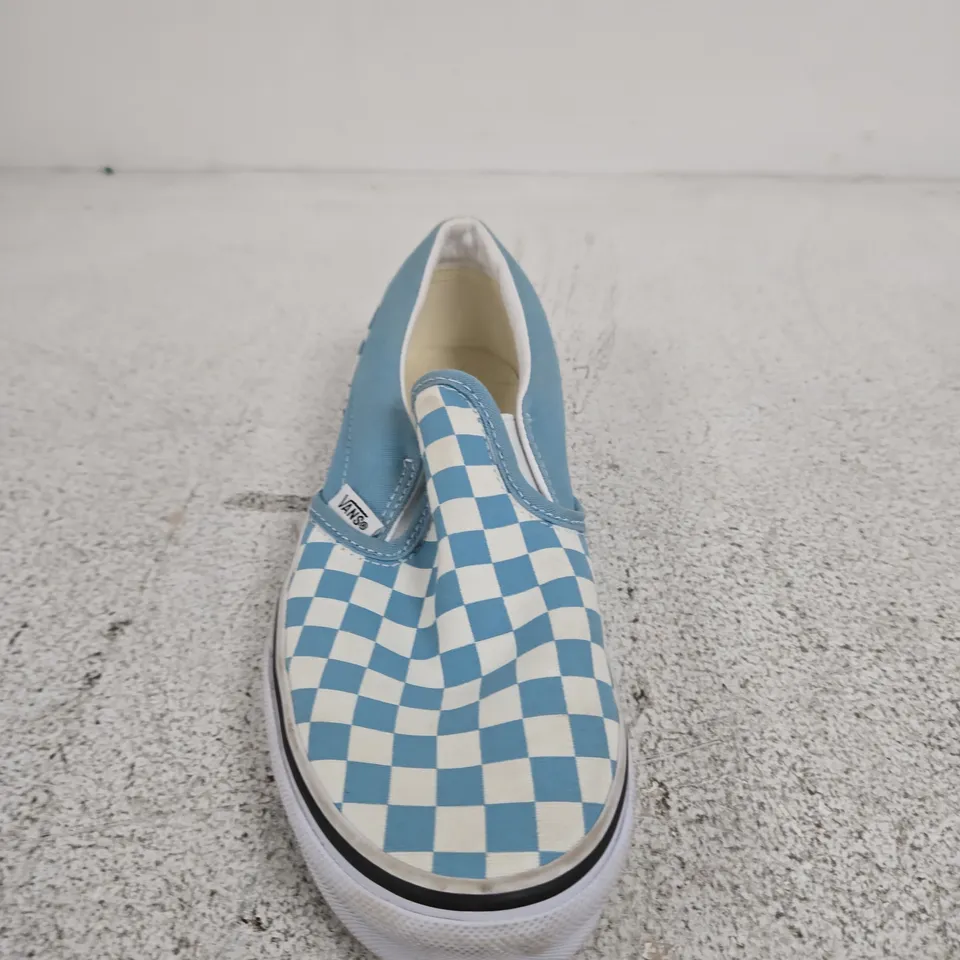VANS SLIP-ON SHOES – CHECKERBOARD BLUE/WHITE - SIZE 4
