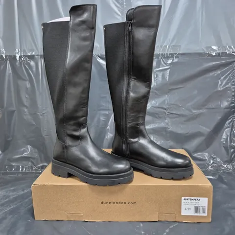 BOXED PAIR OF DUNE TEMPERA CHUNKY CHELSEA HIGH LENGTH BOOTS IN BLACK SIZE 6