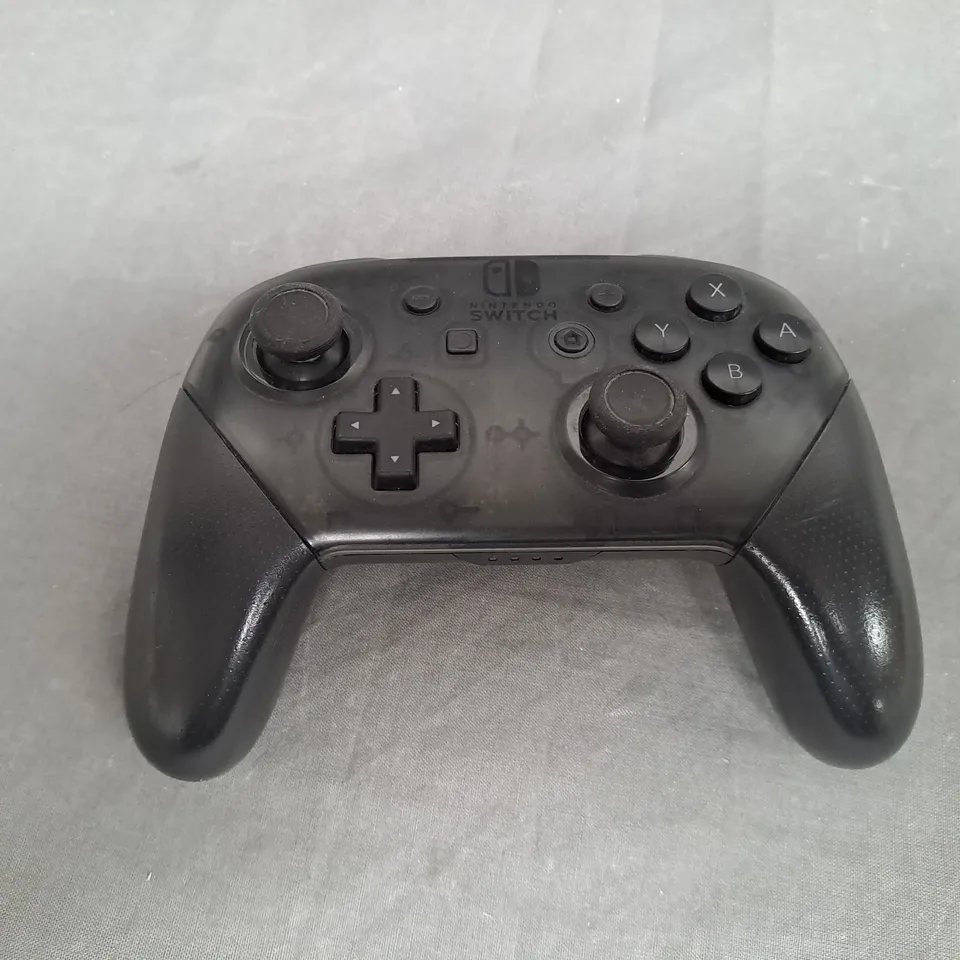 NINTENDO SWITCH CONTROLLER