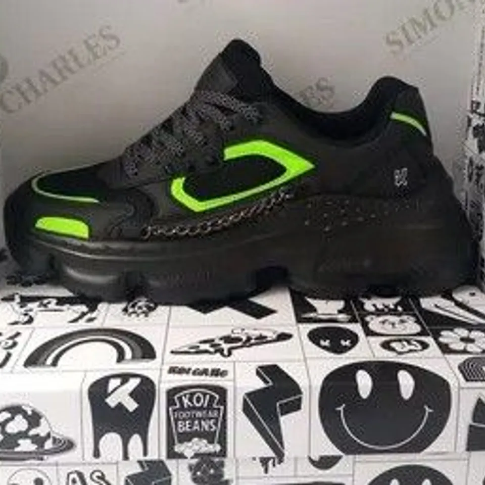 BRAND NEW BOXED PAIR OF KOI SKAVEN MEN'S GRUNGE ATOMIC TRAINERS SIZE 12