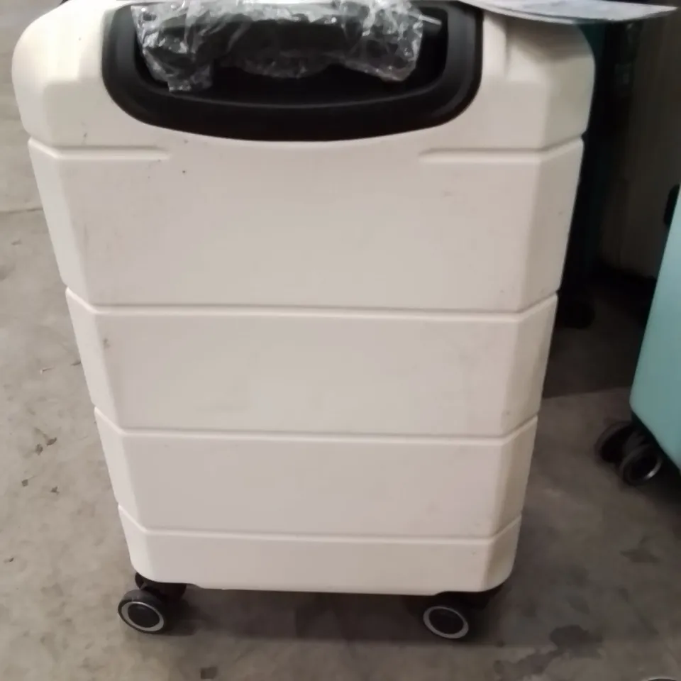 LUGG JETSET 20INCH TRAVEL SUITCASE WHITE 