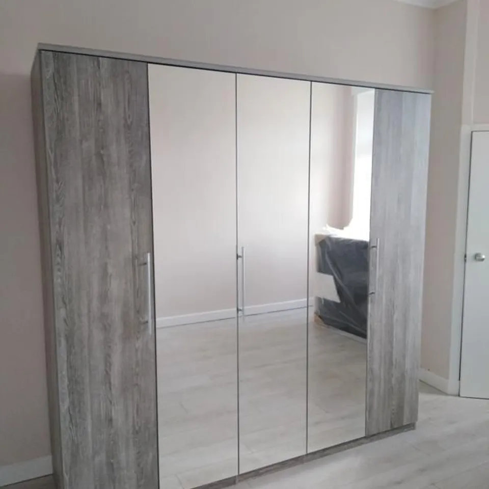 BOXED ATLANTA 3 PIECE SET INCLUDING 3 DOOR WARDROBE (1 OF 3 BOXES INCOMPLETE)