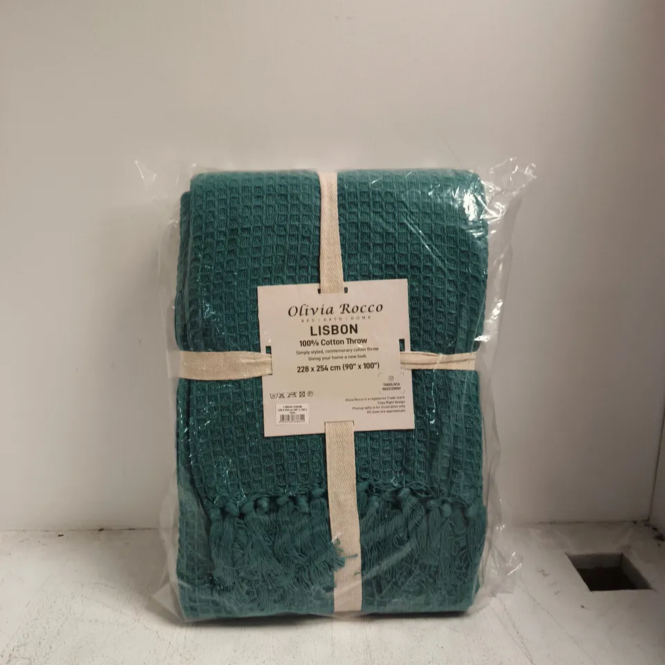 OLIVIA ROCCO LISBON 100% COTTON THROW GREEN 90 X 100 INCH