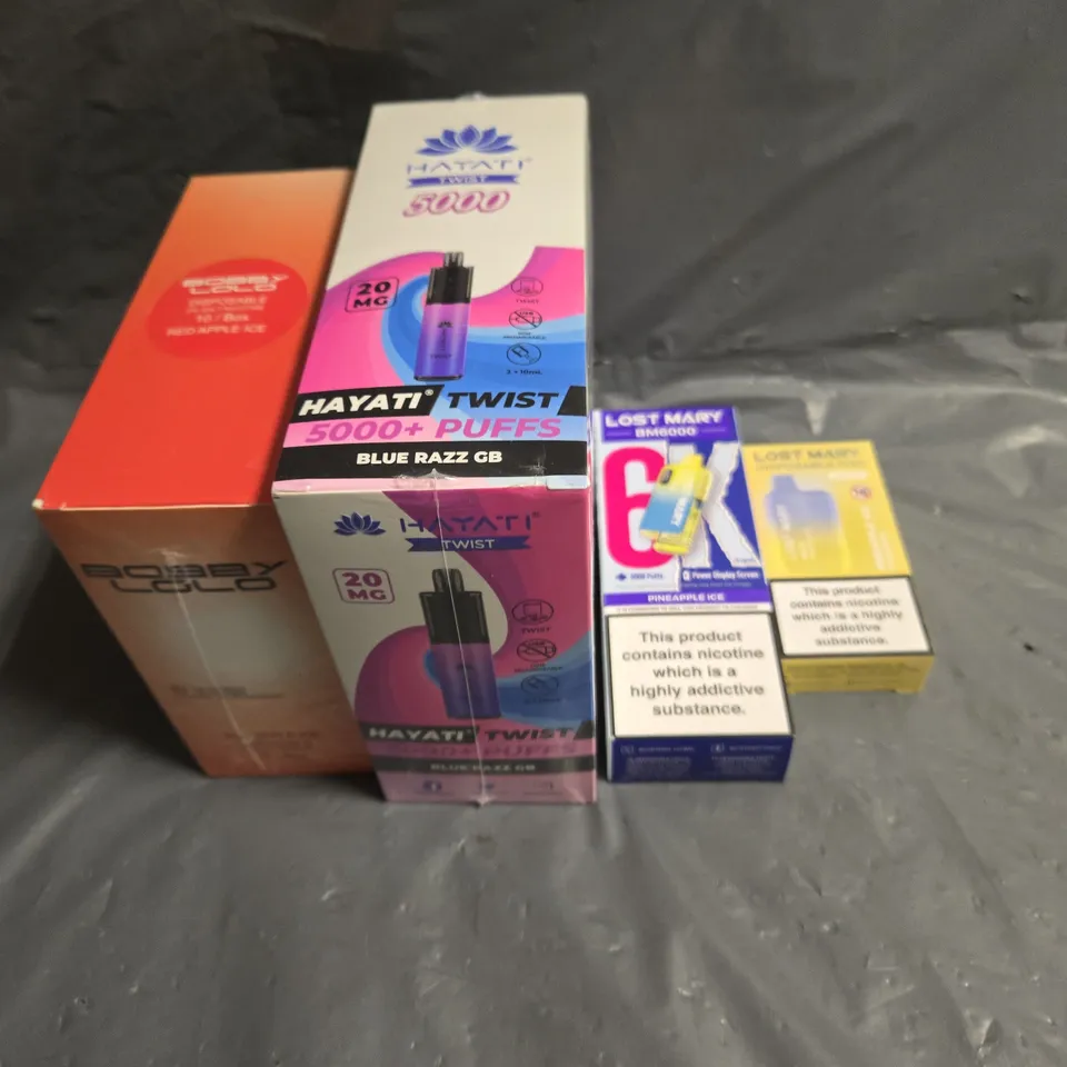 APPROXIMATELY 20 ASSORTED E-CIGARETTE & VAPING ITEMS IN VARIOUS BRANDS 