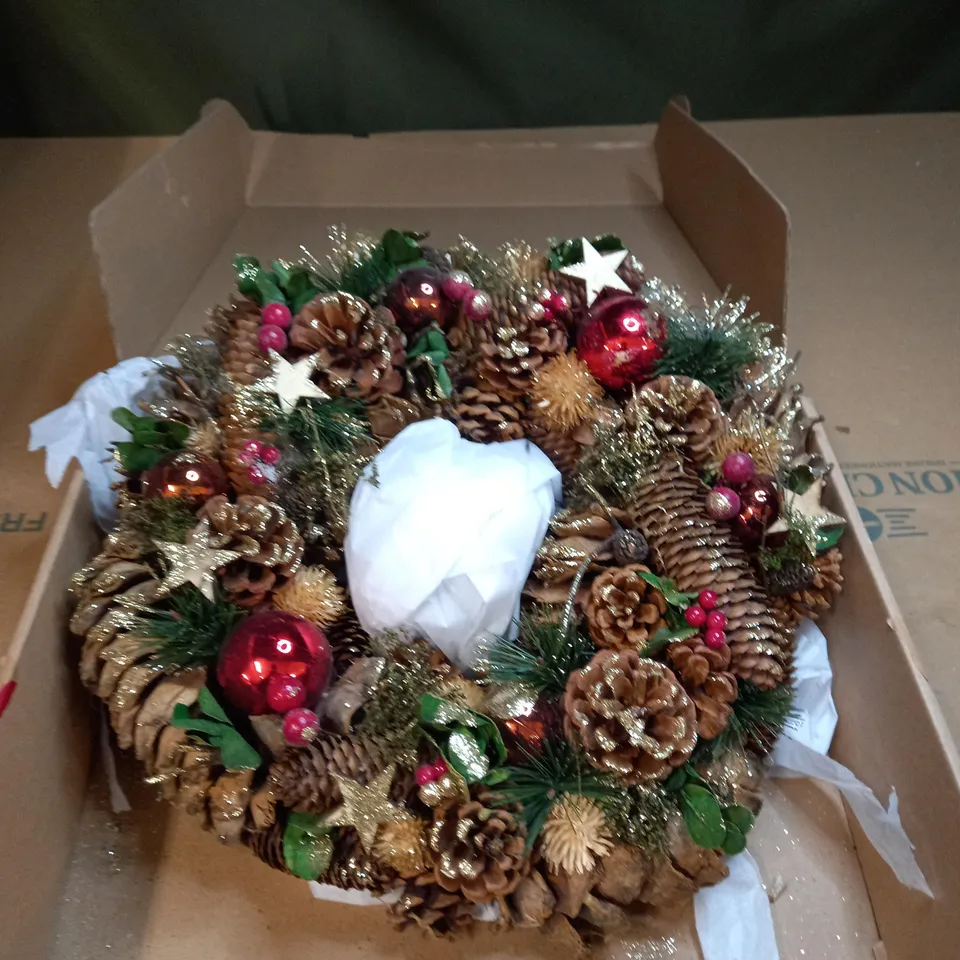 DIBOR HANDMADE CHRISTMAS WREATH 