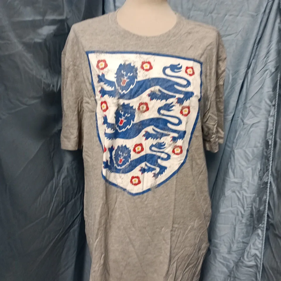 ENGLNAD OFFICIAL MERCHANDISE GREY T-SHIRT WITH ENGLAND CREST – LGG (BANGLADESH-MADE)
