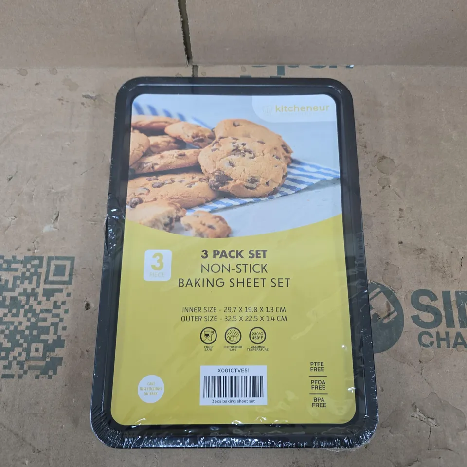 KITCHENEUR 3-PACK NON-STICK BAKING SHEET SET