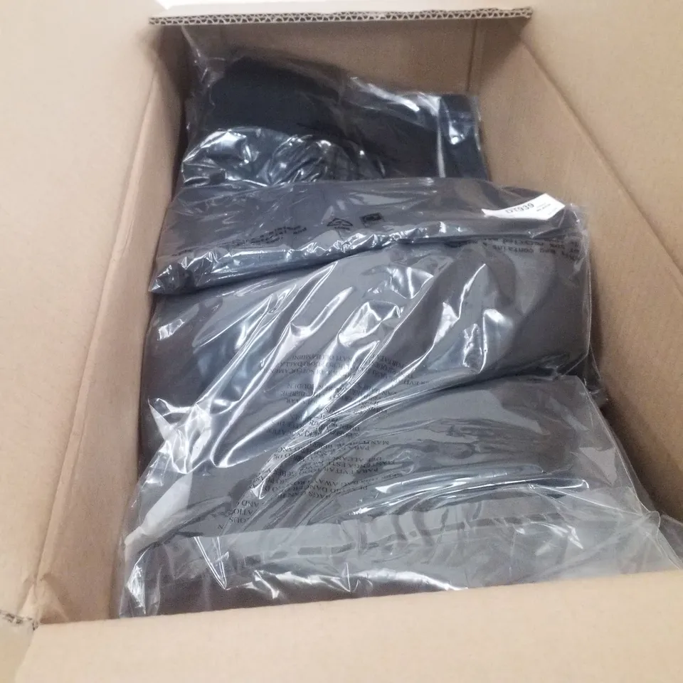 BOX CONTAINING APPROXIMATELY 20 BRAND NEW JD WILLIAMS BLACK TAPERED TROUSERS - 22R