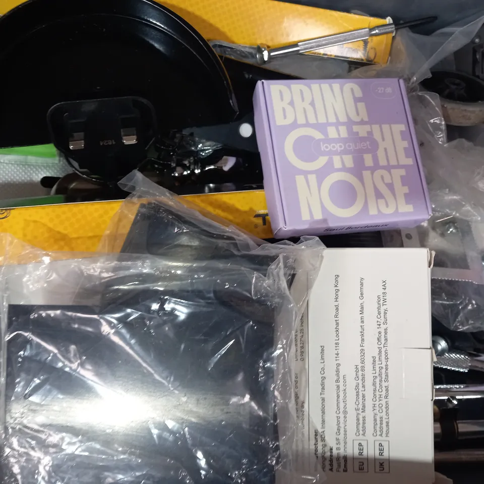 LOT OF APPROXIMATELY 10 ASSORTED HOUSEHOLD ITEMS TO INCLUDE REPAIR WRAP, LAPTOP STAND, GROUT PEN, ETC